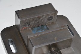 jaw 4" WDS J&S milling machine vice for sale.