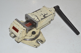 Axminster 105mm machine vice 4". Milling machine for sale
